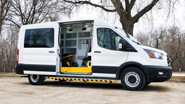 Picture of a mobile health van